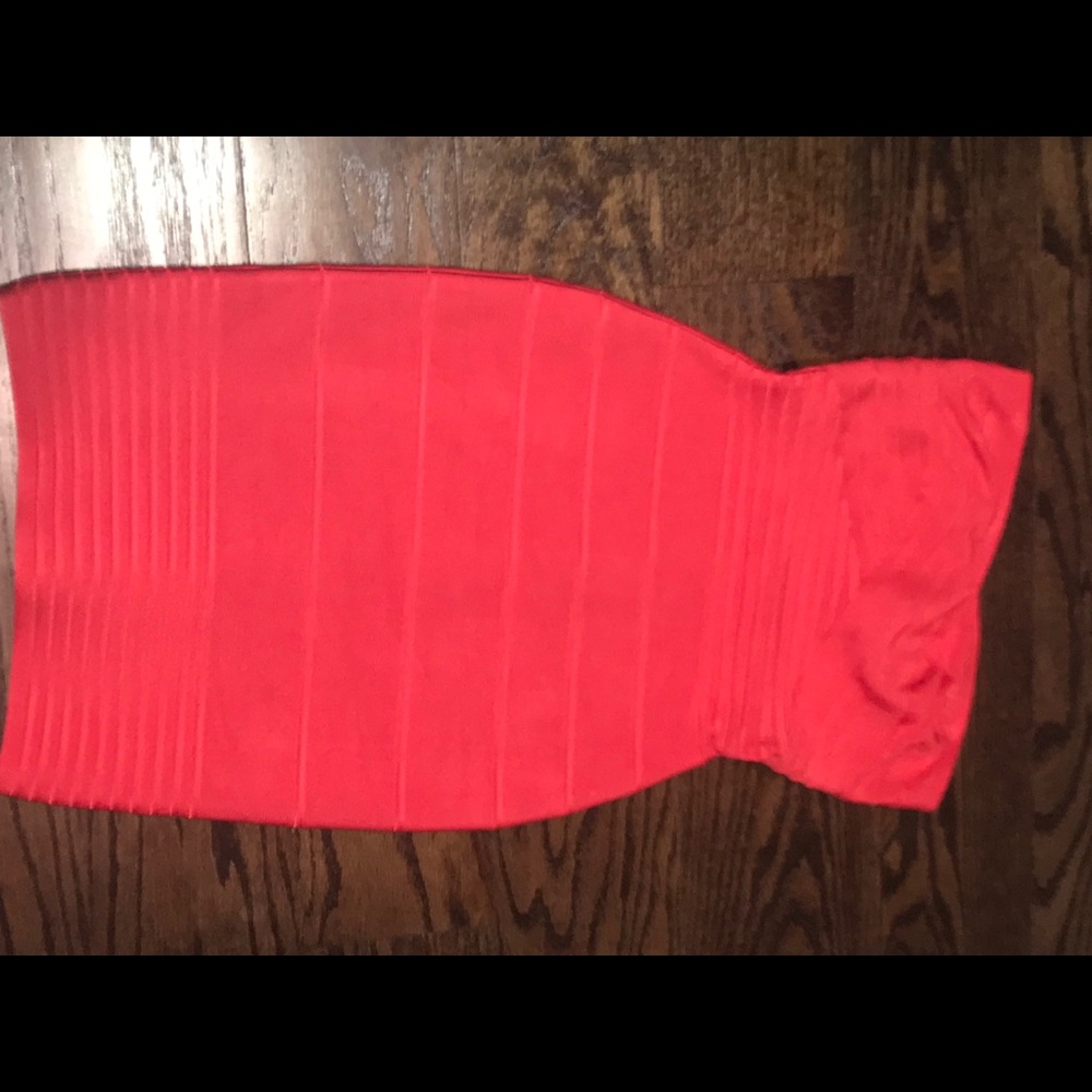Coral strapless bandage dress